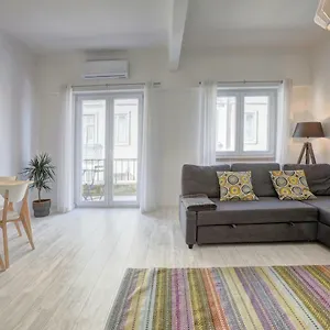 https://mourarias-house-central-and-quiet.hotels-lisbon-portugal.com
